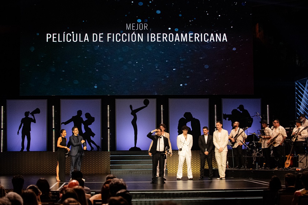 <b>LA SOCIEDAD DE LA NIEVE SE CORONA COMO GRAN VENCEDORA DE LA XI EDICIÓN DE LOS PREMIOS PLATINO XCARET EN LA QUE BARRABRAVA SE ALZA CON EL RECONOCIMIENTO A MEJOR SERIE</b>