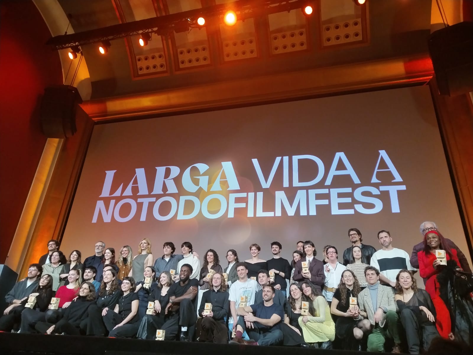<b>EGEDA ENTREGA EL PREMIO AL MEJOR GUION PLATINO CROWDFUNDING A 'TODO POR UNA FOTO EN LA CARTERA' EN LA 23&ordf; EDICI&Oacute;N DE NOTODOFILMFEST</b>