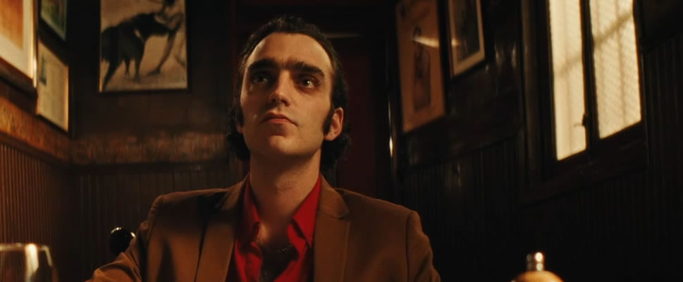 UNA CABEZA EN LA PARED