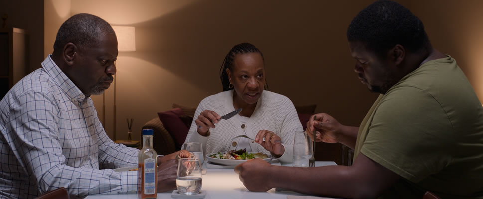 MI NICA FAMILIA (HARD TRUTHS)