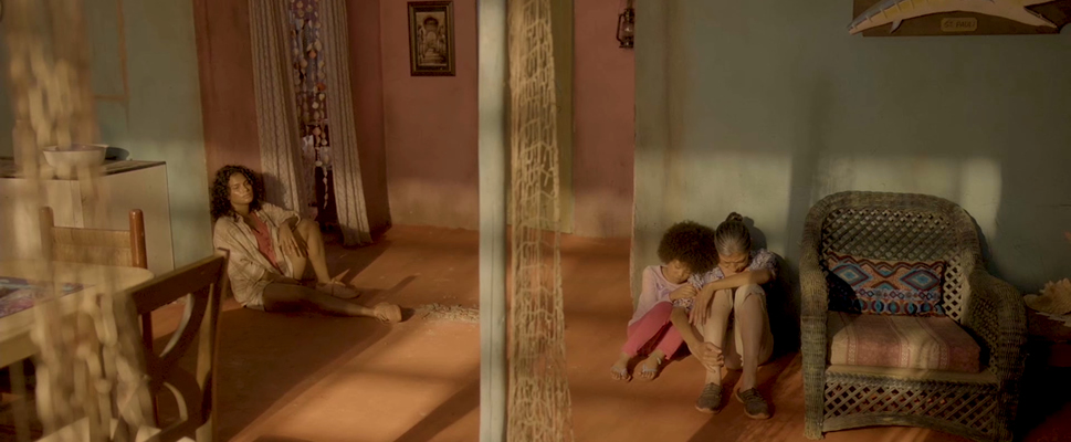 MADRE A DOS CENTIMETROS DE TI