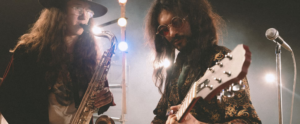 AUTOS, MOTA Y ROCANROL