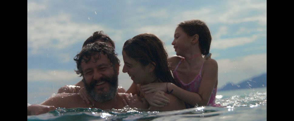 FAMILIA