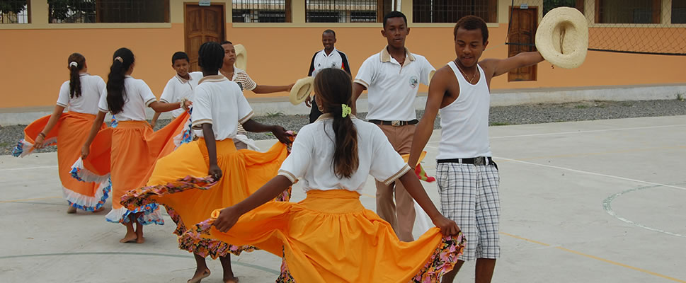 AFRO, LA VOZ DE LOS TAMBORES